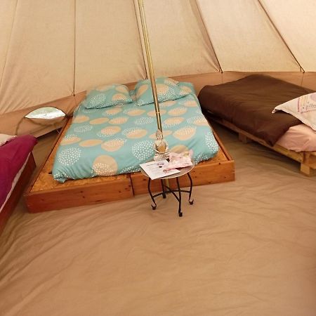 tente insolite 1 à 5 personnes Plouray Extérieur photo